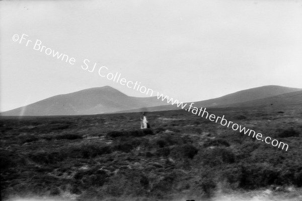 ON THE WAY TO KNOCKMEALDOUR 2609FT EASTER SUNDAY : ON THE MOOR ABOVE MALLERAY (FR MALACHY)